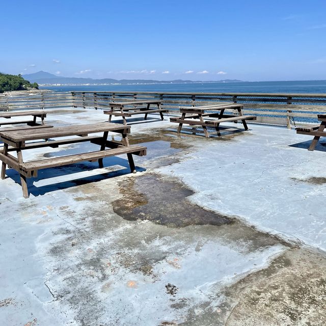 絶景のテラスで食べる貝焼き