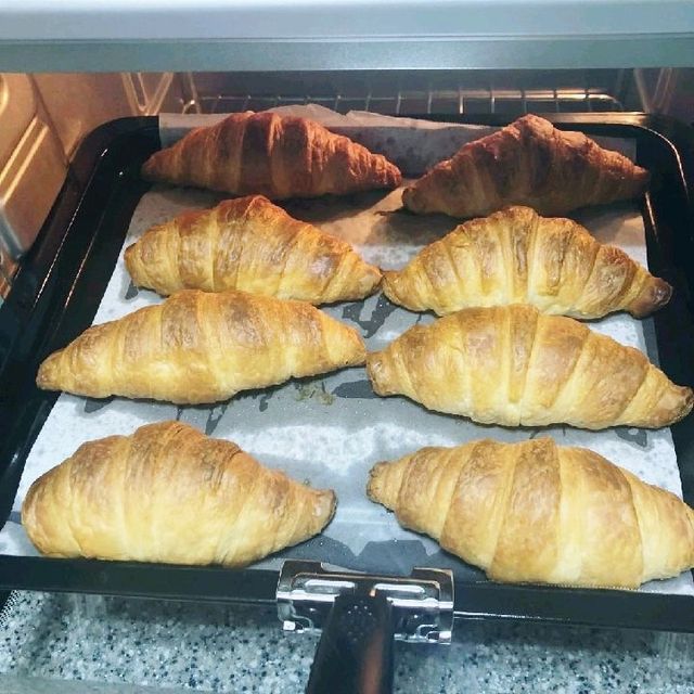 Au Croissant @ Waterway Point