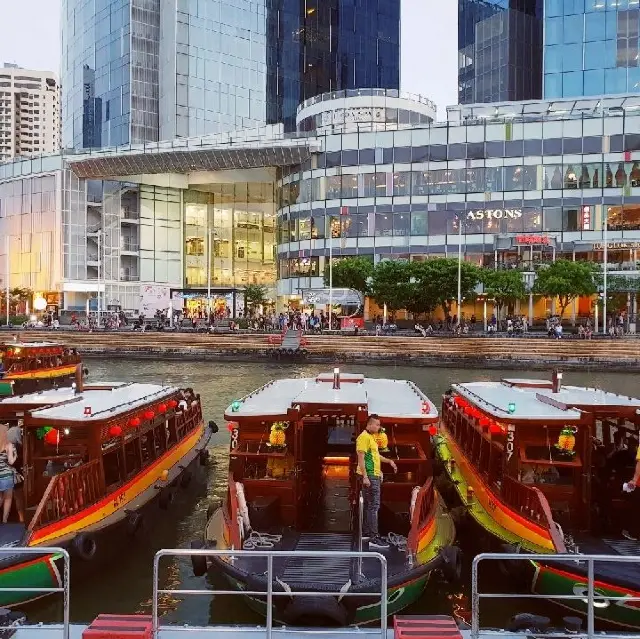 Take a bumboat cruise along Singapore River
