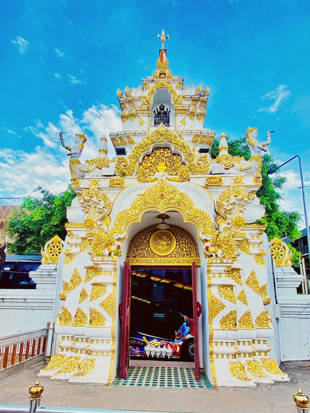 ขอพร | ศาลหลักเมืองเชียงใหม่