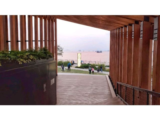 無敵大海景配咸蛋黃。西九文化區 West Kowloon Cultural District