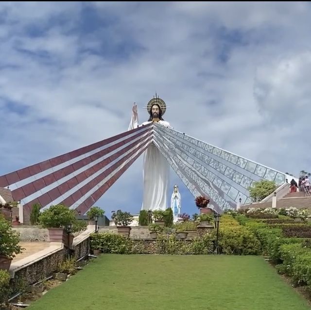50 foot Statue of Jesus! 