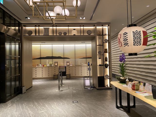 キャナルシティ博多が目の前『三井ガーデンホテル福岡祇園』(フロント)