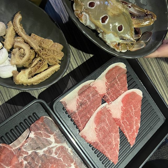 超狂的狂野麻神火鍋+牛排+螃蟹 吃到飽 只有更狂