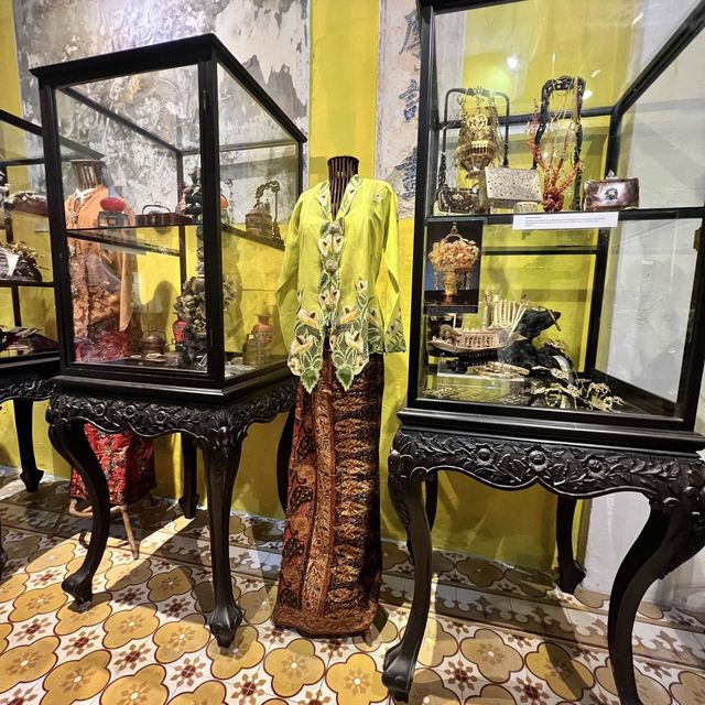 คฤหาสน์เปอรานากัน Pinang Peranakan Mansion