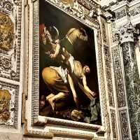 Paintings and sculptures around the corner
