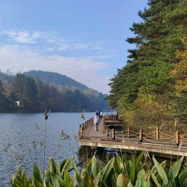 K Drama view at Ruqin Lake 