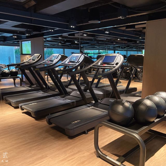 全新英倫風格～夏利酒店