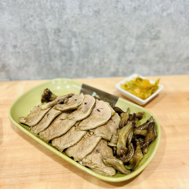 滋味親民滷味店