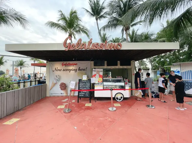 Ice cream after a hot day at the beach