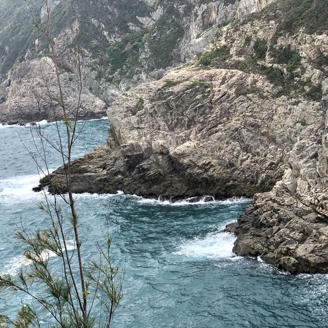 Tung Lung Chau: Beach, Rock Carving, Campsite, and Fort in One!  Tung Lung Chau: Beach, Rock Carving, Campsite, and Fort in One!