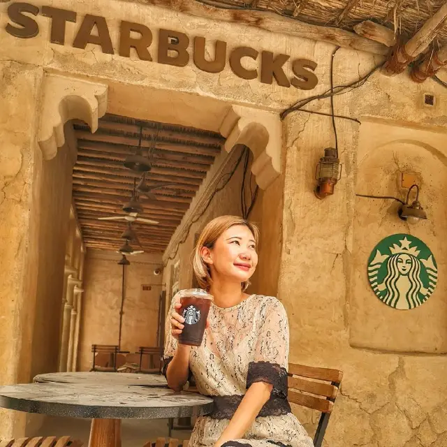 Starbuck ฉากเหมือนในเกมเลย