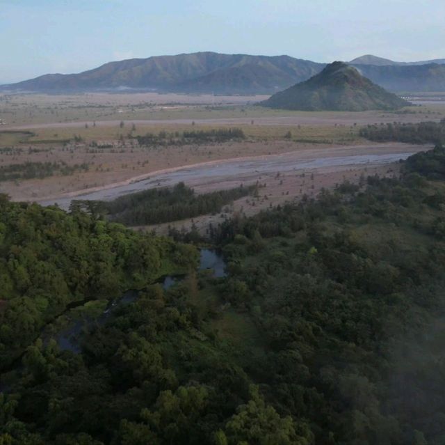Other side of Mapanuepe Lake (5:30am shot)