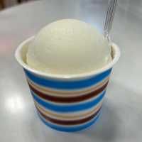 宮崎空港でマンゴーソフト🍦