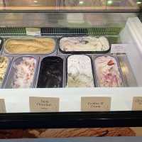 Twenty Grammes, ice cream parlour