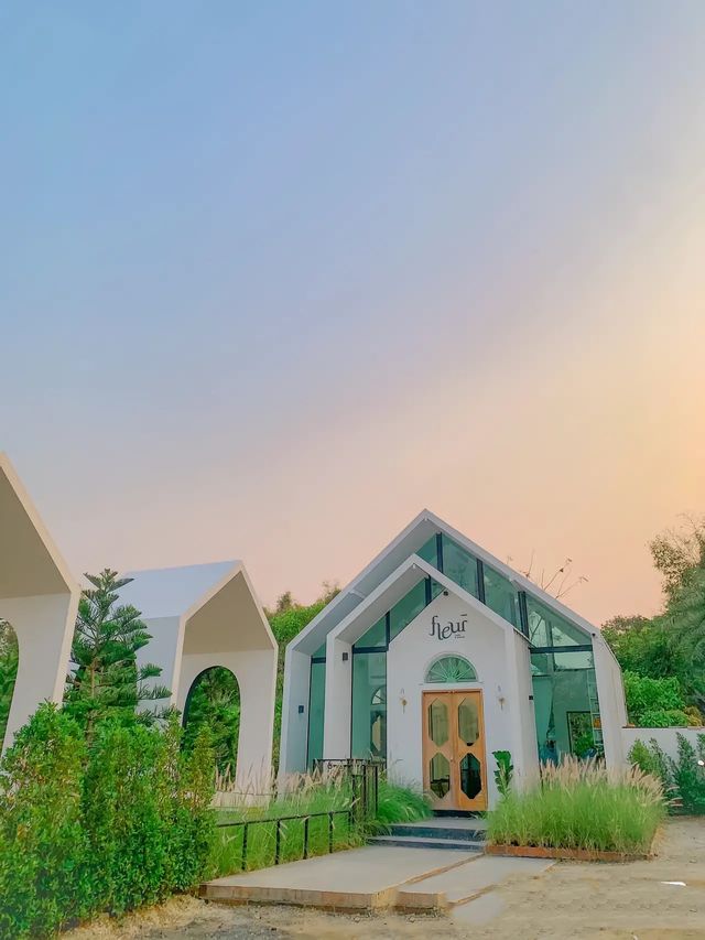 🔱 FLEUR CAFE คาเฟ่ที่เหมือนหลุดเข้าไปในโลกนิยาย