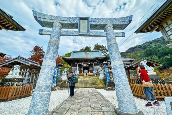 鳥居型陶器 松崎健 益子鐡繪ぐい吞み 益子焼酒器 作家もの盃 桐箱