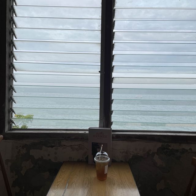 hidden lab คาเฟ่ไม่ลับริมหาดบางแสน 🌊🥤🧋