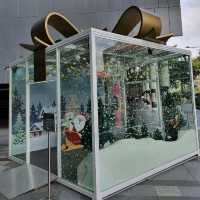 Giant Christmas Gift Box at Orchard Gateway