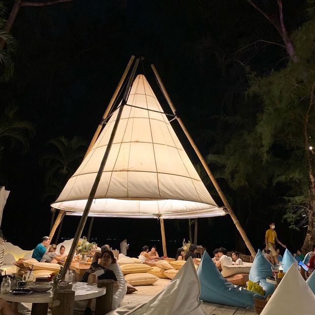 Dinner กับ Cave 🏖🛖🎇 นั่งชิว จิบแอล ทานอาหาร