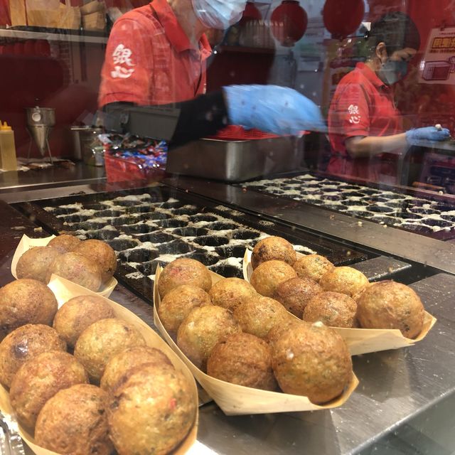 將軍澳好味道🐙熱辣辣即製小丸子