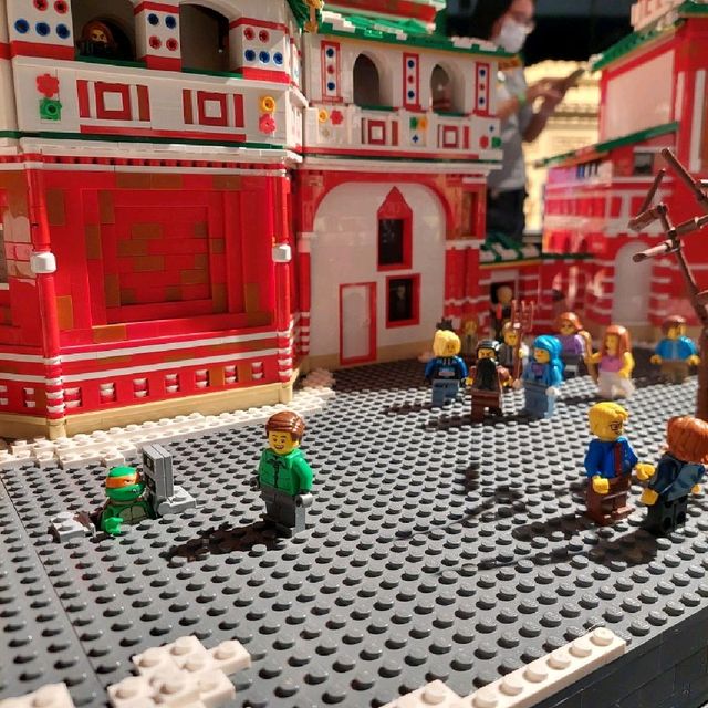 Lego Lego Lego built something arty farty