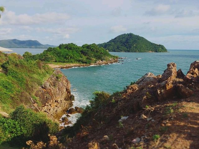 จุดชมวิวสุดฮิตริมทะเล​ จันทบุรี​ 