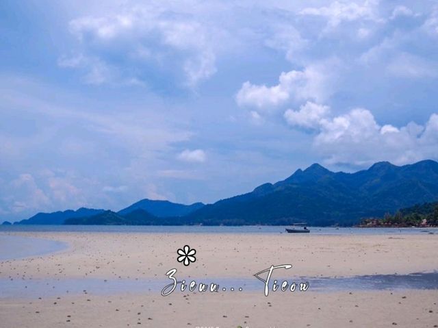 หาดสวย น้ำใส@หาดไก่แบ้ เกาะช้าง