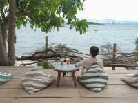 Matata Bay Cafe คาเฟ่วิวทะเลตกแต่งสไตล์บาหลี