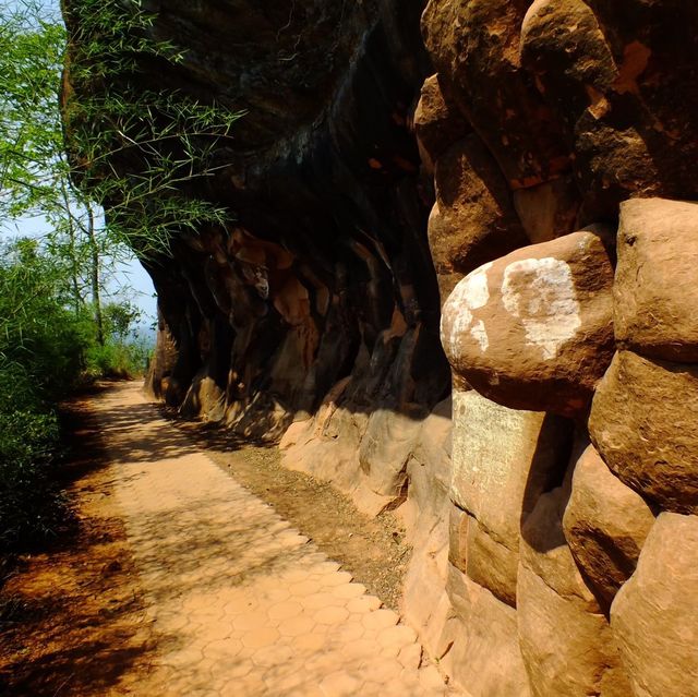ภูทอก