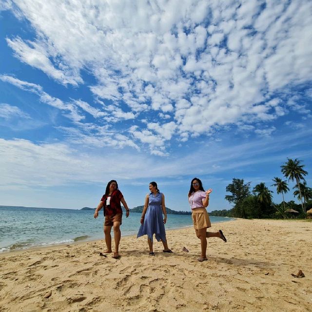 บ้านทรายแก้ว @ระยอง ที่พักติดหาดวิวสวย