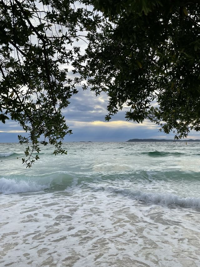 When in koh larn sunsets