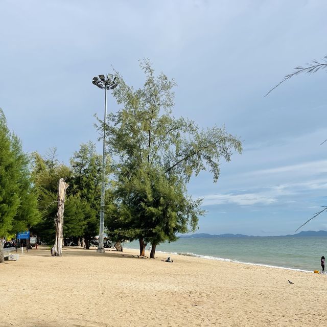 หาดดงตาล พัทยา จังหวัดชลบุรี