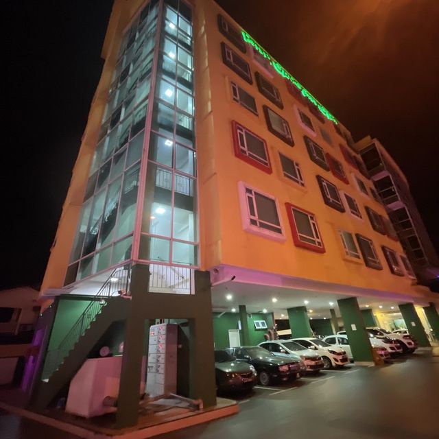 Pine Garden Hotel 
