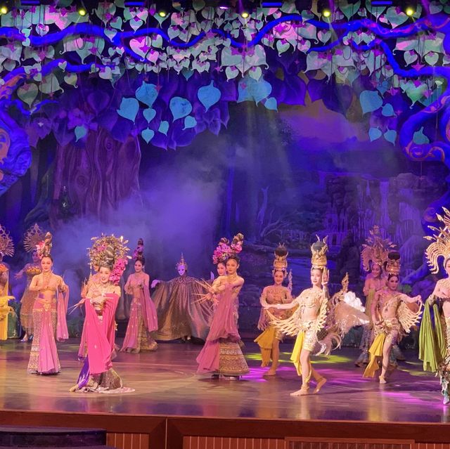 Alcazar Cabaret Show in Pattaya
