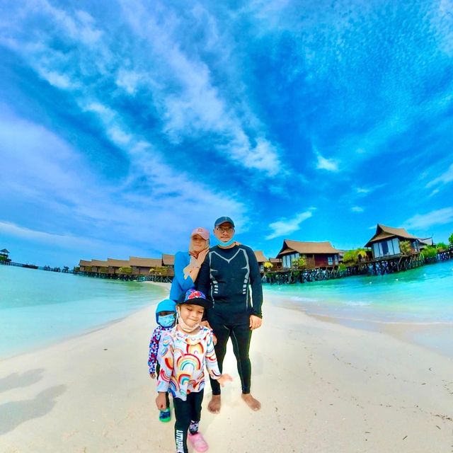 Blue Skies-Green Ocean-White Sandy Beach 🏝️ 