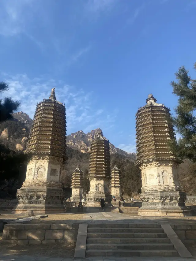 Yinshan Pagoda Forest / Buddhist temples / 4A