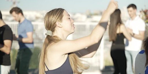 2H pour découvrir la bachata sur un rooftop magique ☀️ | 16e Arrondissement