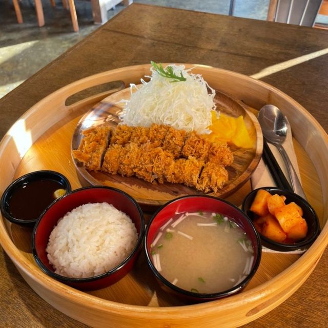 제주도 혼밥 하기 좋은 가성비 흑돼지 돈까스집, HoJA