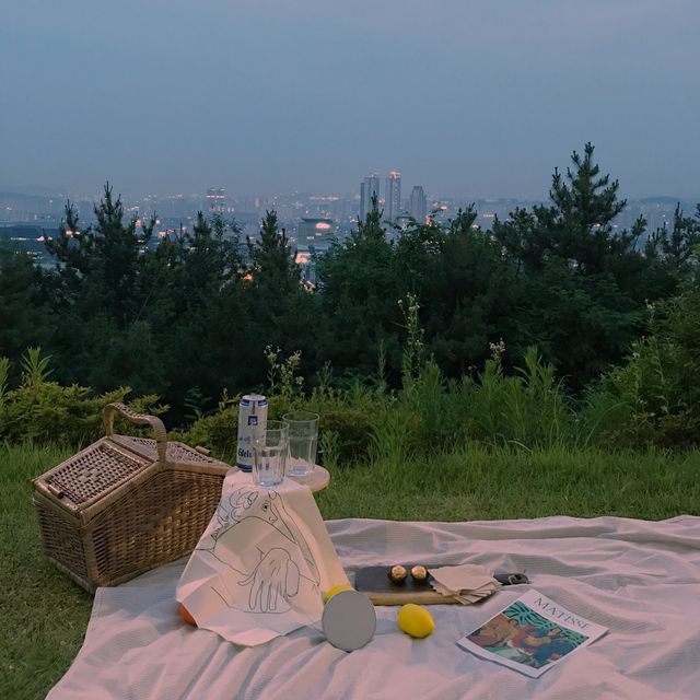 나만 알고 싶은 도심 속 피크닉 명소, 울산 "함월루"