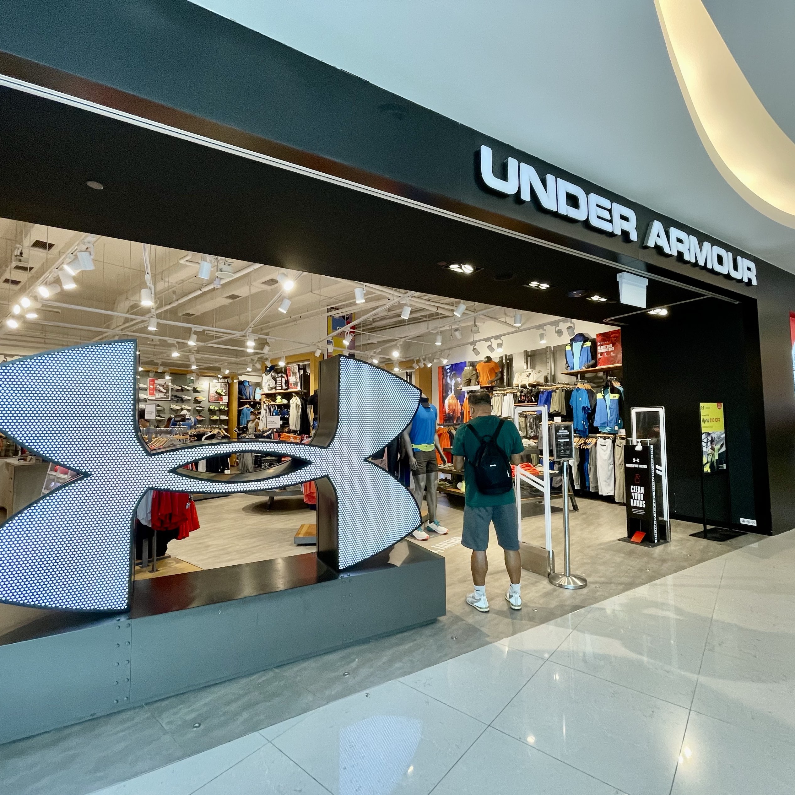 Under armour sales singapore airport