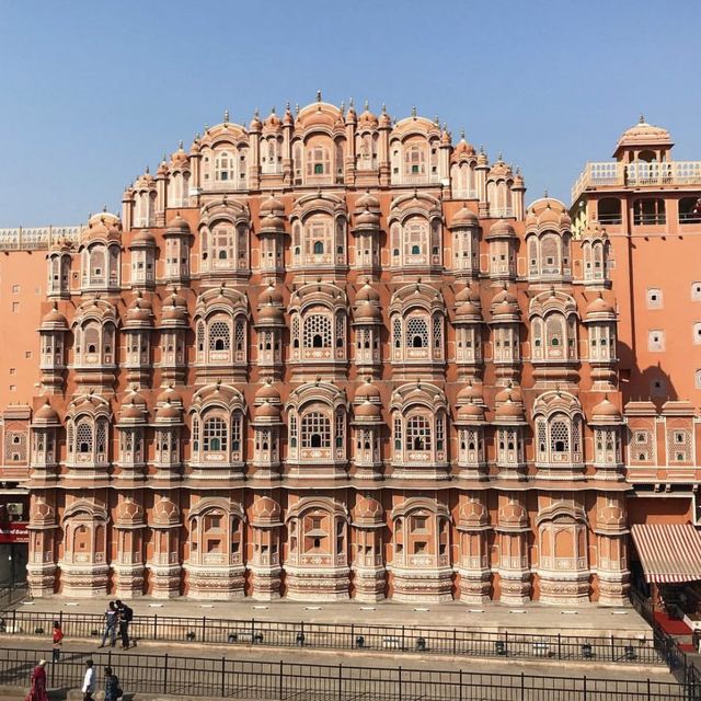 นมัสเต JAIPUR นครแห่งสีชมพู