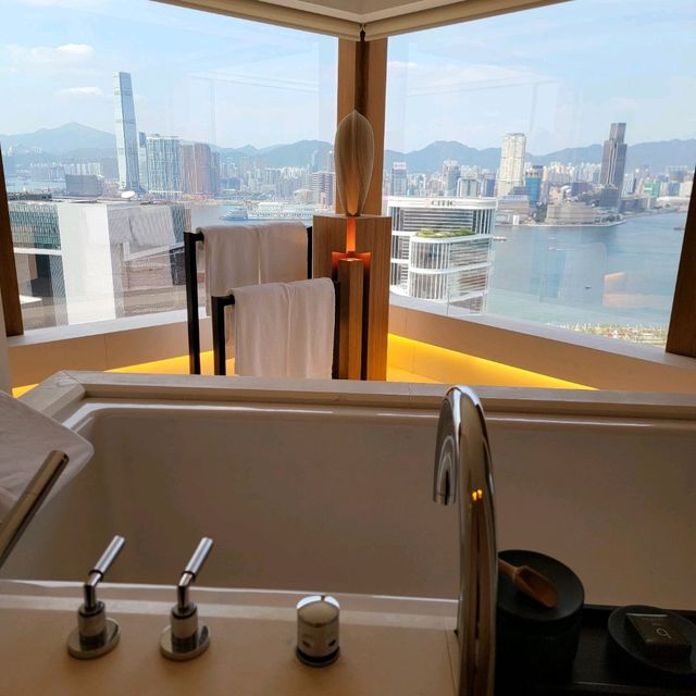 傳說中366呎的大浴室，極低調的奢華酒店👍