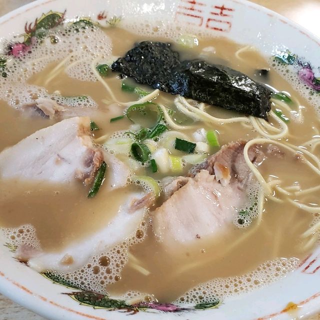 『佐賀市』濃厚スープが癖になる❤「三吉ラーメン」