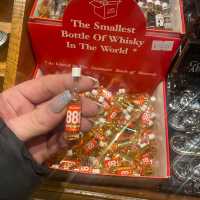 What a fun day out in Edinburgh whisky tasting!