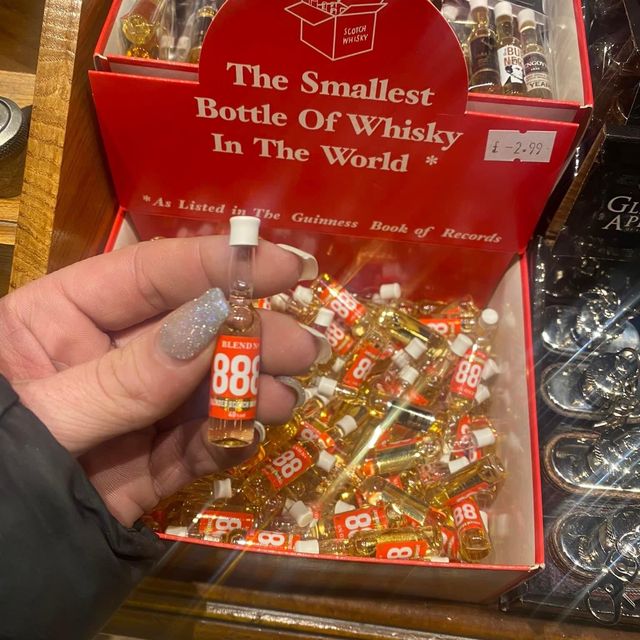 What a fun day out in Edinburgh whisky tasting!