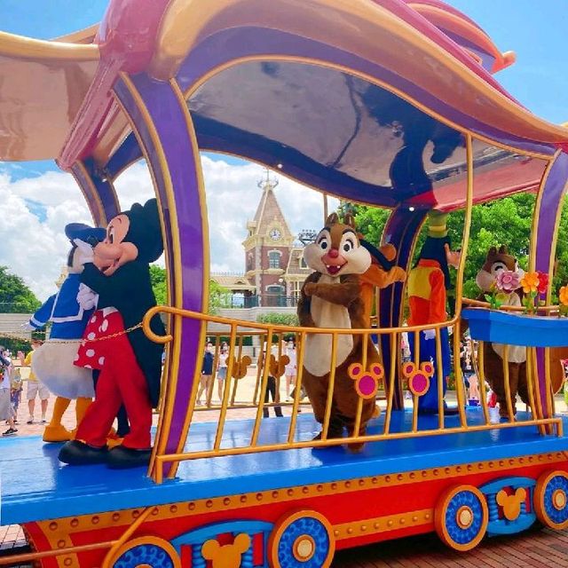 Hongkong Disneyland Vibes Experience