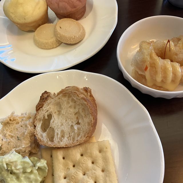 [横浜ベイシェラトンホテル] ラウンジ&朝食