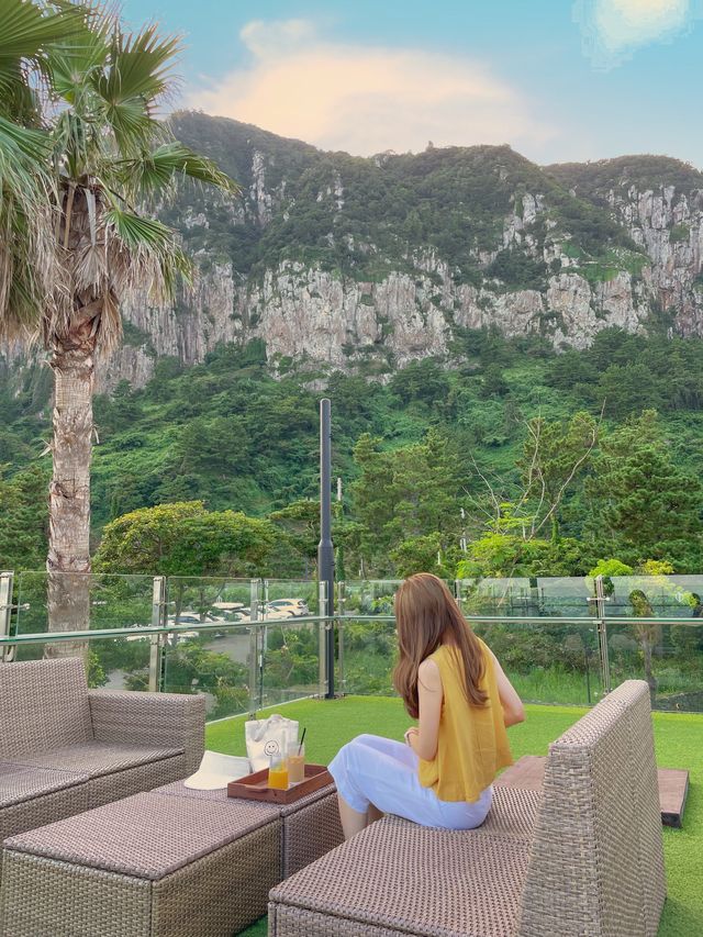 제주 산방산 뷰 카페 “원앤온리”🍹