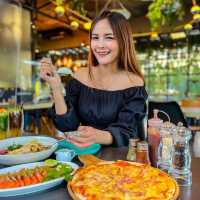 ร้านอาหารและคาเฟ่นั่งชิล ฟังเพลง ไปได้ทั้งครอบครัว